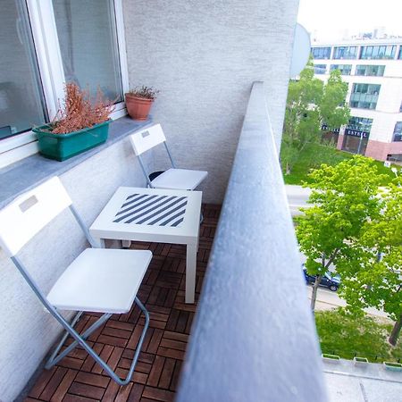 ワルシャワAmazing View And Great Location. Ratusz Arsenal.アパートメント エクステリア 写真
